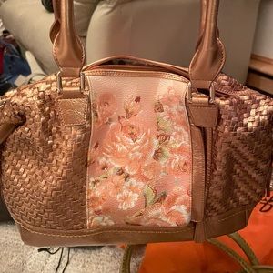 Pretty Pink Cheetah Print Shoulder Bag